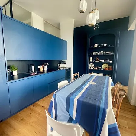 Face Le Panoramique Apartment